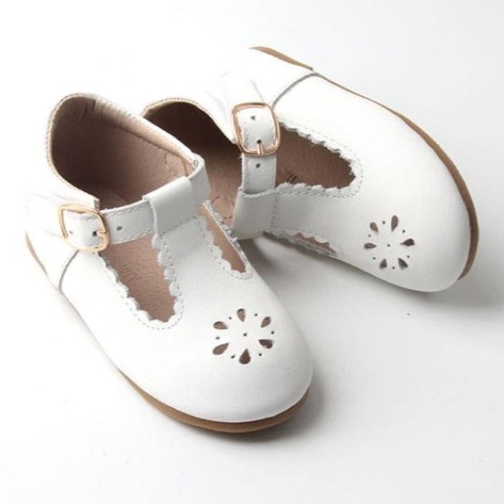 New in Box Consciously Baby Leather T-Bar Size 6 Baby/Toddler Girl Shoes, White